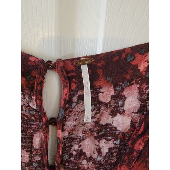 Free People Romper SZ Large All The Right Ruffles Faux Wrap Dark Floral Coquette - Picture 7 of 14